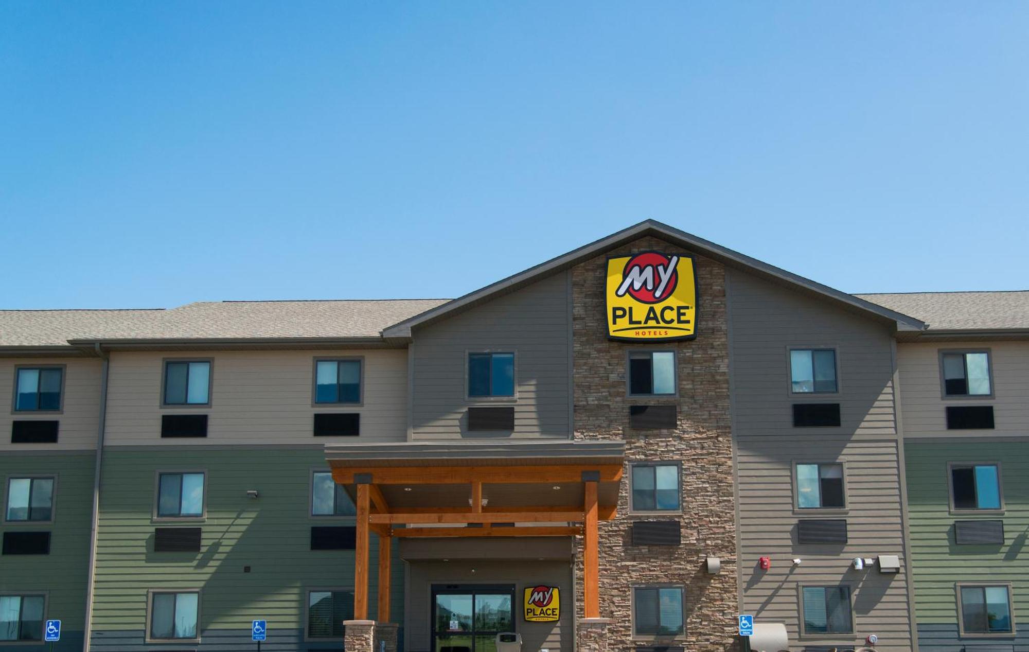 My Place Hotel Рапид Сити Екстериор снимка